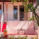 Casa Frangipani By An Island Tatil Evi
