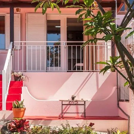 Casa Frangipani By An Island Nyaraló