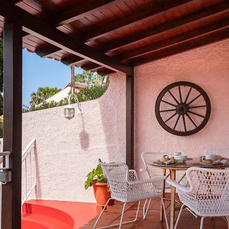 Casa Frangipani By An Island