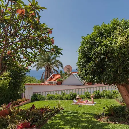 Casa Frangipani By An Island Prázdninový dům Santa Cruz (Madeira)